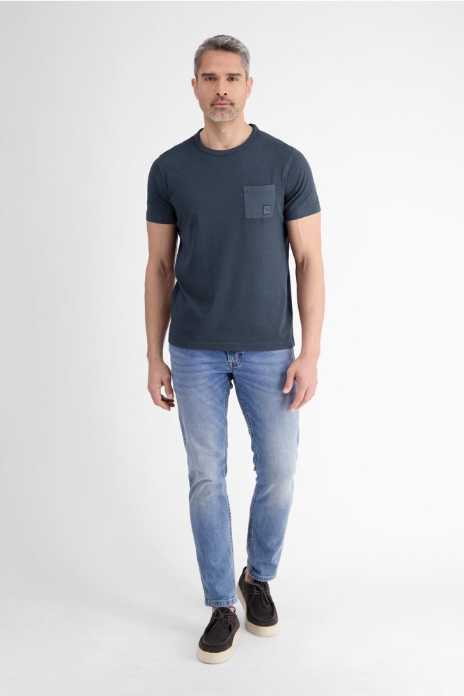 T SHIRT MET BORSTZAK 2543036 485 CLASSIC NAVY